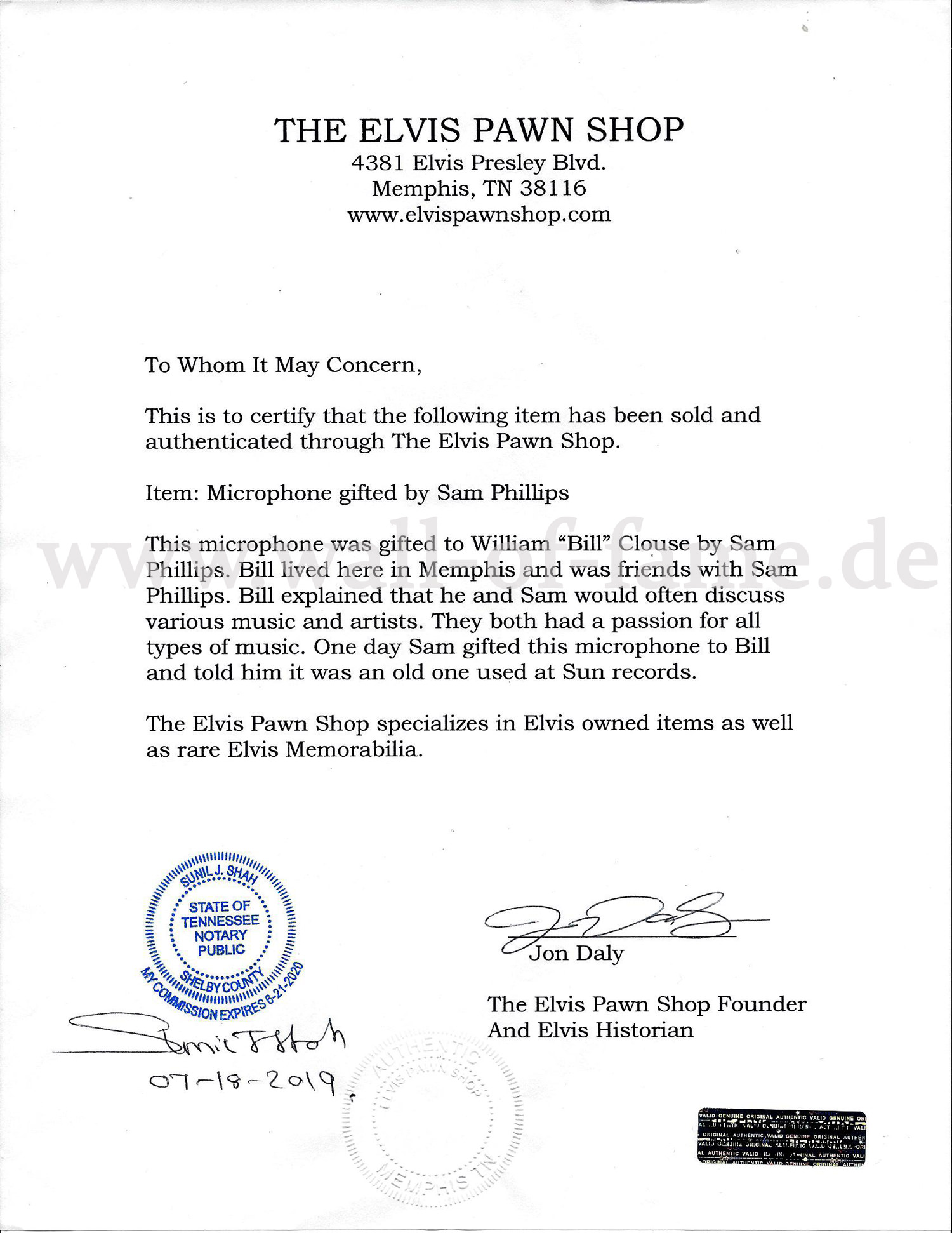 6201035w-2_sun_studios_microfon_elvis_50th